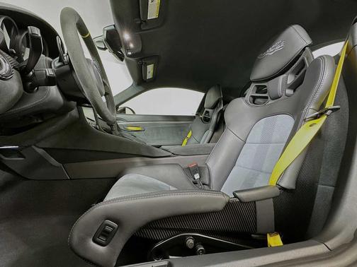 2024 Porsche 718 Cayman GT4 RS