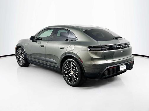 2025 Porsche Macan Electric