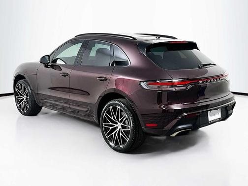 2026 Porsche Macan AWD