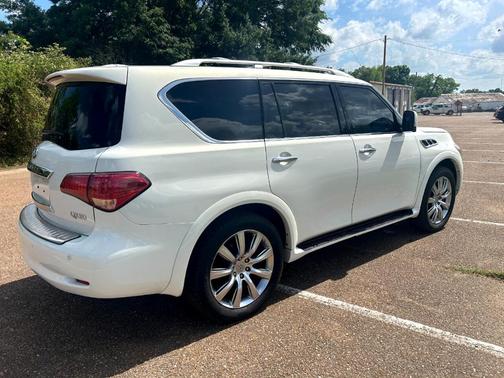 2014 INFINITI QX80 Base