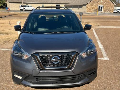 2019 Nissan Kicks SR
