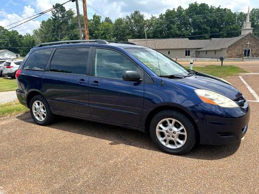 2006 Toyota Sienna LE