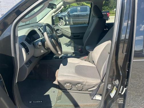 2012 Nissan Xterra S
