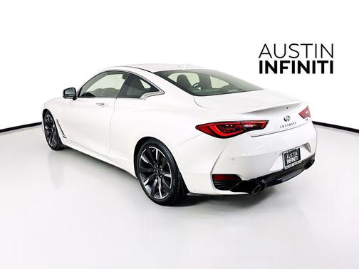 2022 INFINITI Q60 LUXE