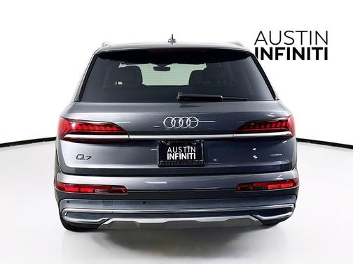 2020 Audi Q7 45 Premium Plus