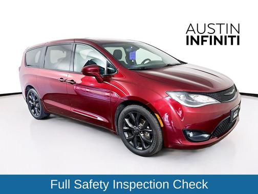 2020 Chrysler Pacifica Touring