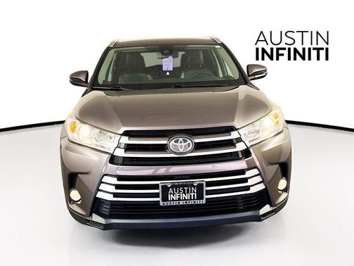 Predawn Gray Mica 2018 Toyota Highlander XLE