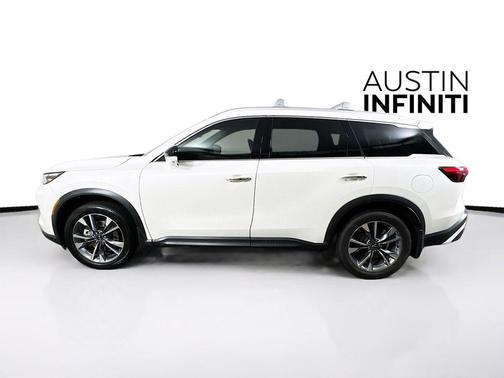 Majestic White 2023 INFINITI QX60 Luxe