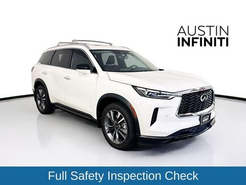 Majestic White 2023 INFINITI QX60 Luxe