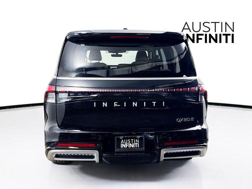 2025 INFINITI QX80 Luxe