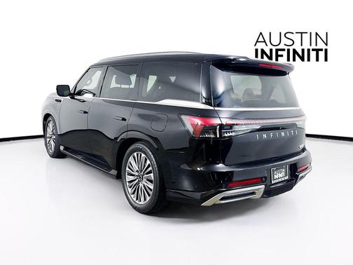 2025 INFINITI QX80 Luxe