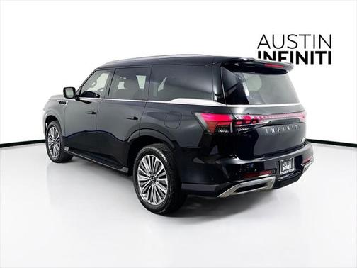 2025 INFINITI QX80 Luxe