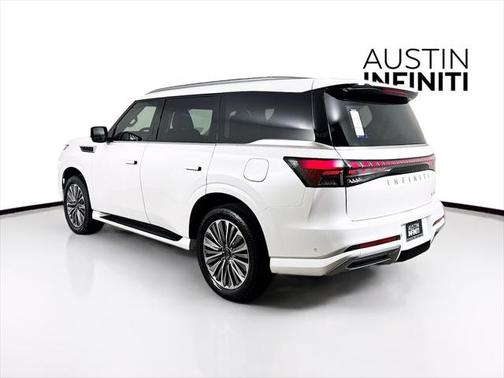 2025 INFINITI QX80 Luxe