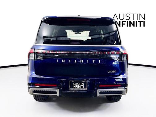 2025 INFINITI QX80 PURE