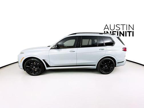 2025 BMW X7 M60i
