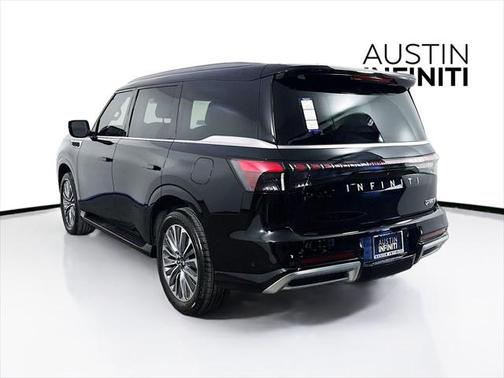 2025 INFINITI QX80 Luxe