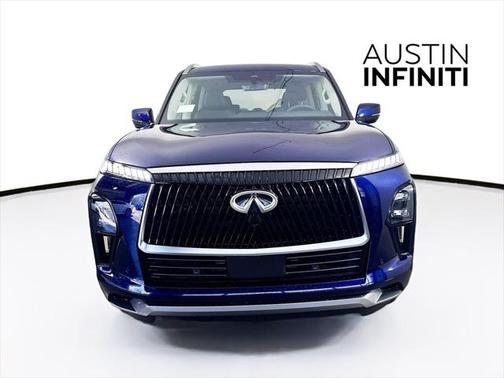 2025 INFINITI QX80 PURE