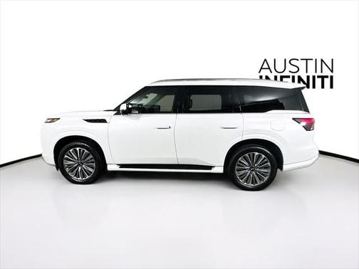 2025 INFINITI QX80 Luxe