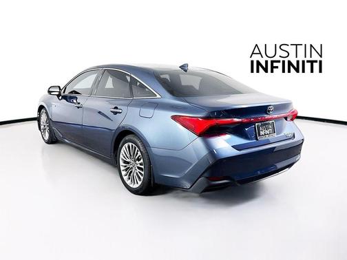 2021 Toyota Avalon Hybrid Limited