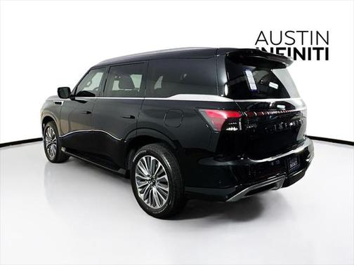2025 INFINITI QX80 Luxe