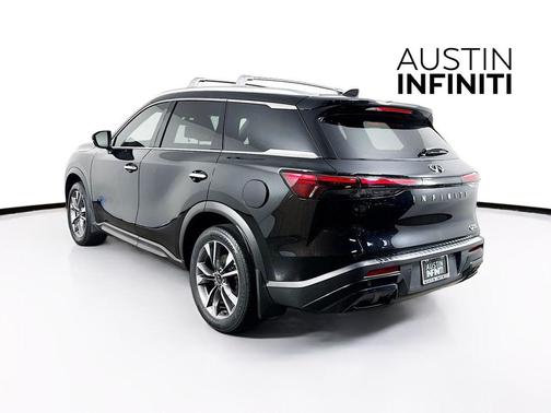 Mineral Black 2024 INFINITI QX60 Luxe