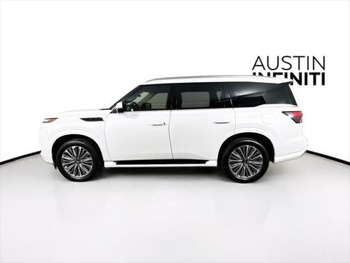 2025 INFINITI QX80 Luxe