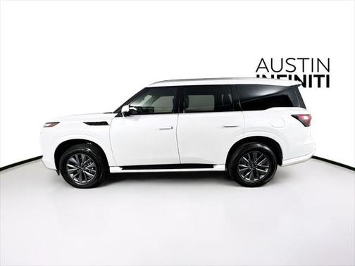 2025 INFINITI QX80 PURE