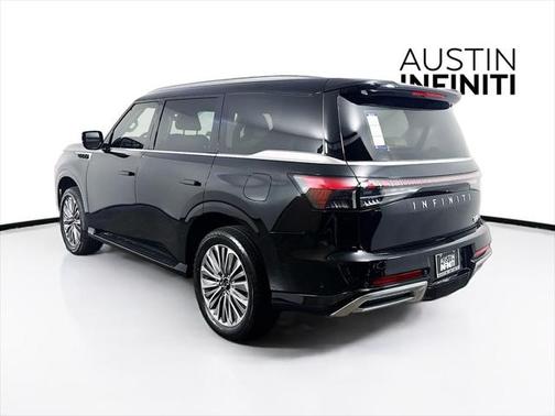 2025 INFINITI QX80 Luxe