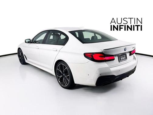 2022 BMW 530 i