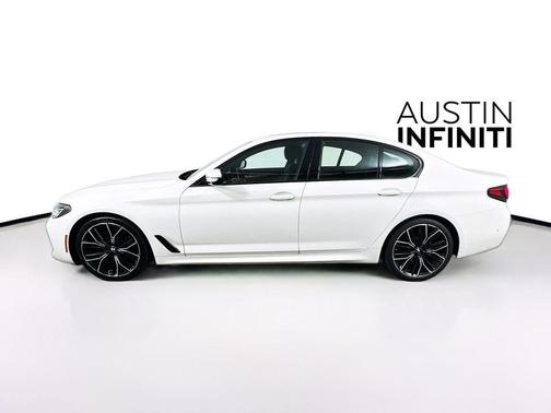 2022 BMW 530 i
