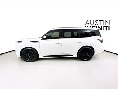 2025 INFINITI QX80 Luxe