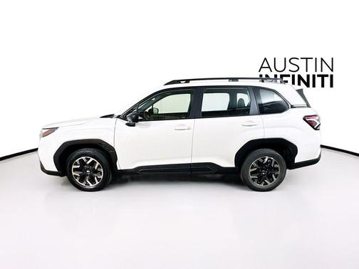 2025 Subaru Forester Base