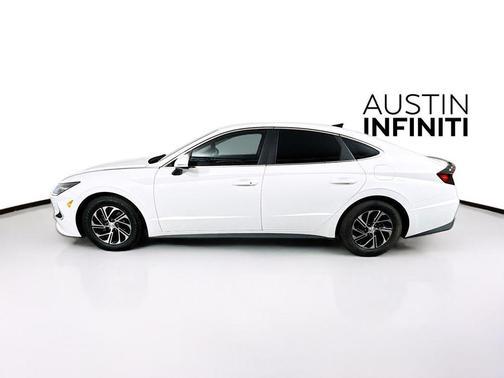 2023 Hyundai SONATA Hybrid Base