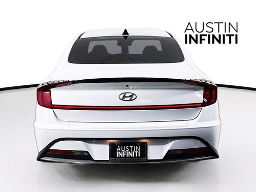 2023 Hyundai SONATA Hybrid Base