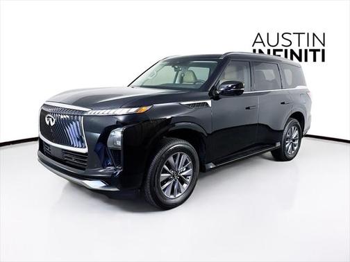2025 INFINITI QX80 PURE