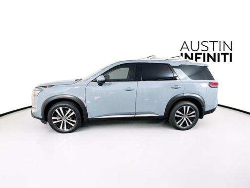2024 Nissan Pathfinder Platinum FWD