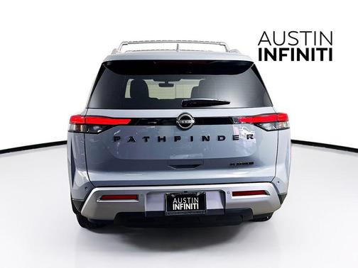 2024 Nissan Pathfinder Platinum FWD