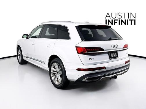 2023 Audi Q7 55 Premium Plus