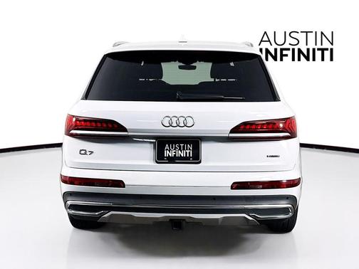 2023 Audi Q7 55 Premium Plus