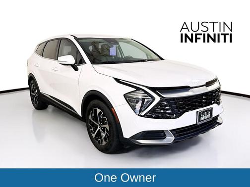 Glacial White Pearl 2024 Kia Sportage EX