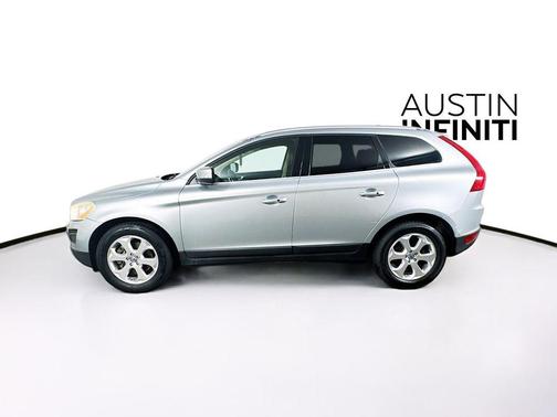 Electric Silver Metallic 2013 Volvo XC60 3.2