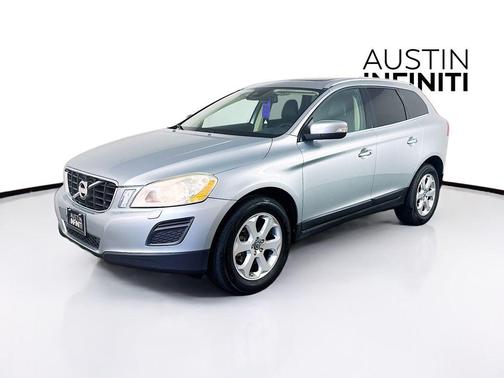 Electric Silver Metallic 2013 Volvo XC60 3.2