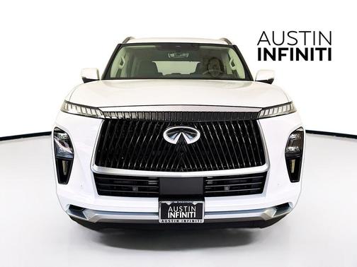 Radiant White 2026 INFINITI QX80 Luxe