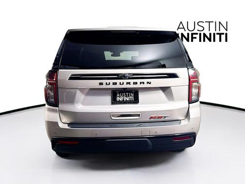 2023 Chevrolet Suburban RST