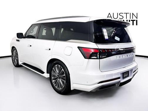 Radiant White 2026 INFINITI QX80 Luxe