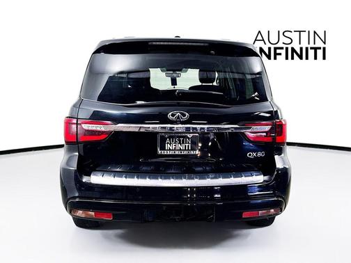 2021 INFINITI QX80 Luxe