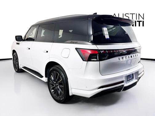 Radiant White/Black Obsidian 2026 INFINITI QX80 AUTOGRAPH AWD