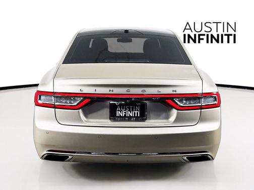 2017 Lincoln Continental Select