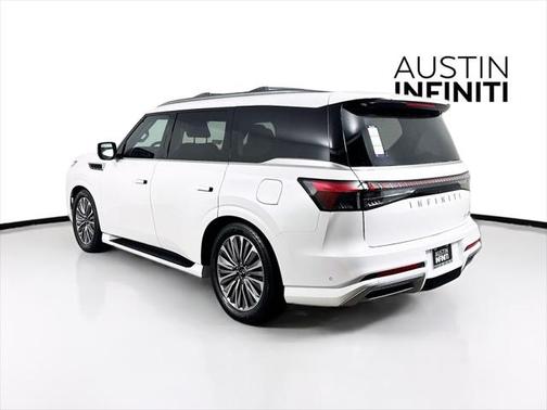 2025 INFINITI QX80 Luxe