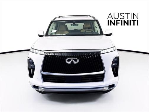 2025 INFINITI QX80 Luxe